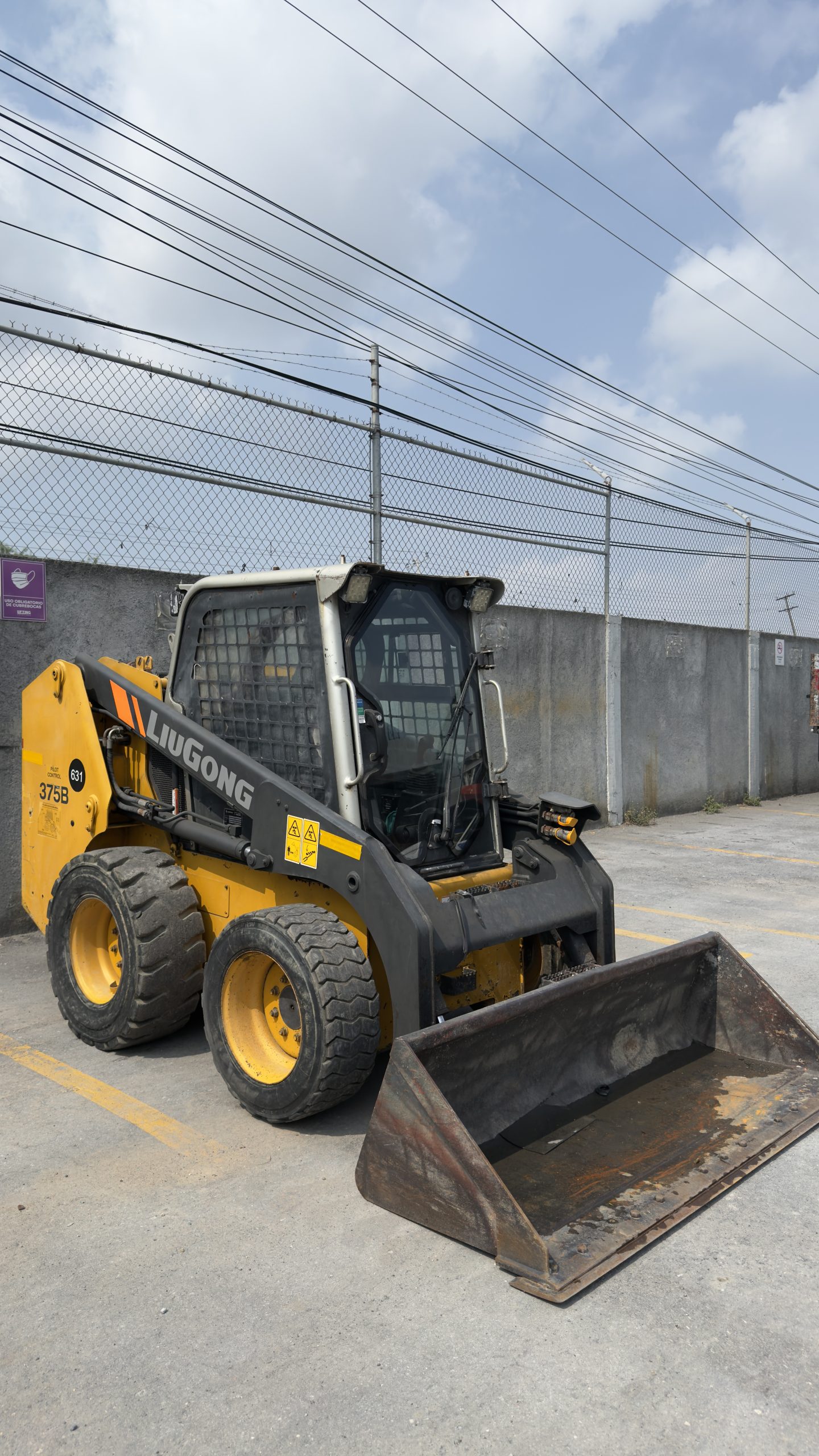 Minicargador 375B
