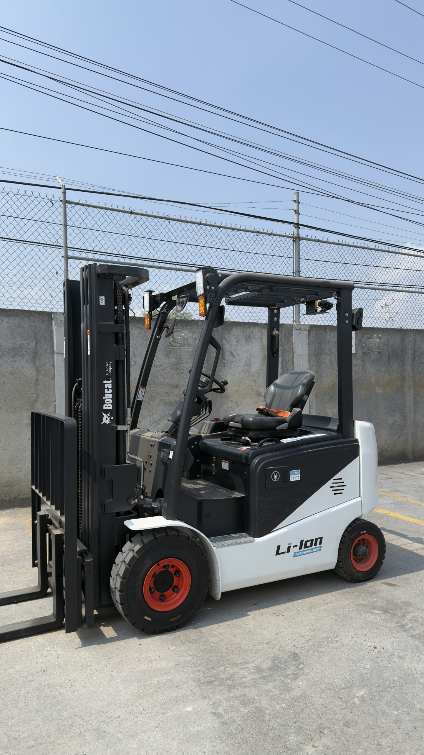 Montacargas Eléctrico B25NS (Litio)
